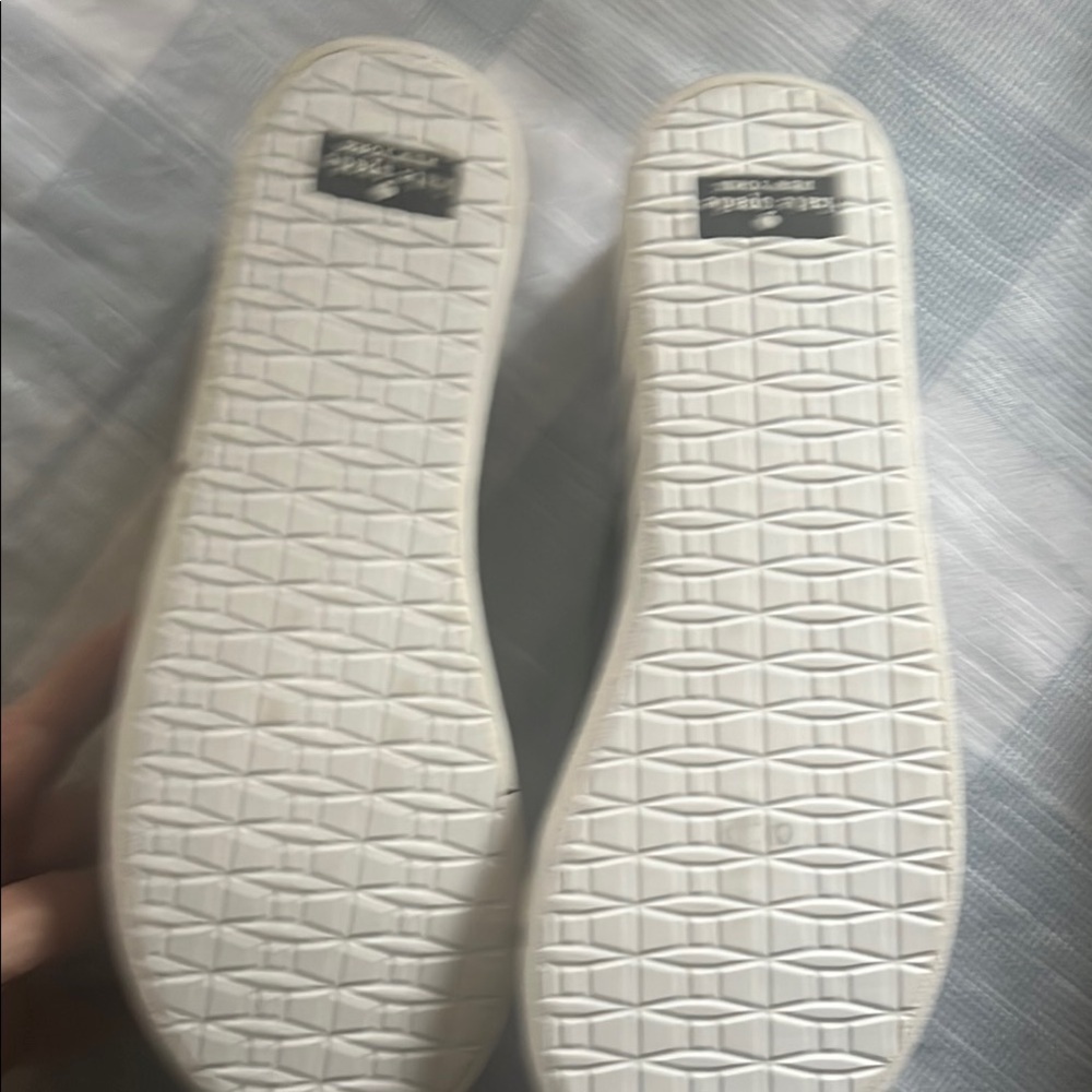 Kate Spade Black and White Women's Flip Flops - Picture 4 of 8